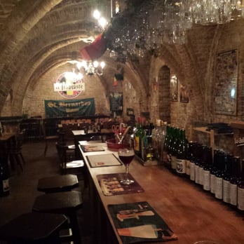 Le Trappiste - Beer Bar Near Me - Bruges, VWV