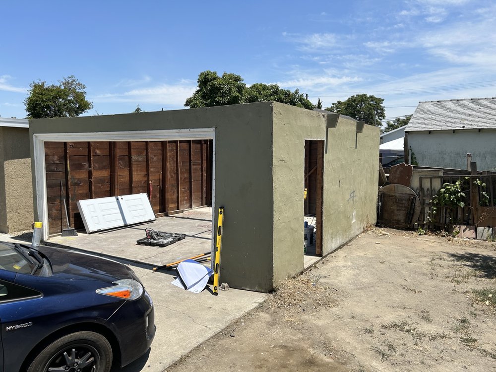 Slide of HN Builders