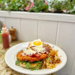 Maple Fried Chicken Sandwich | IG @moniquedao Maple Fried Chicken Sandwich | IG @moniquedao