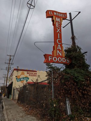 El Modelo Mexican Foods by null