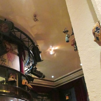 Café du Mogador - interior of cafe - Bakeries Near Me - Paris, 75 Café du Mogador - interior of cafe - Bakeries Near Me - Paris, 75