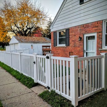 Paramount Fence - Modern style vinyl picket fence with lifetime product warranty and workmanship warranty. - Fences & Gates Near Me - Farmington Hills, Michigan Paramount Fence - Modern style vinyl picket fence with lifetime product warranty and workmanship warranty. - Fences & Gates Near Me - Farmington Hills, Michigan