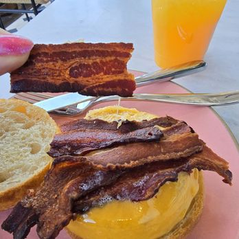 The Mulholland - $15 sandwich if the bacon wasn't like petrified wood, it could have been so much more enjoyable :-/ - New American Near Me - Calabasas, California The Mulholland - $15 sandwich if the bacon wasn't like petrified wood, it could have been so much more enjoyable :-/ - New American Near Me - Calabasas, California