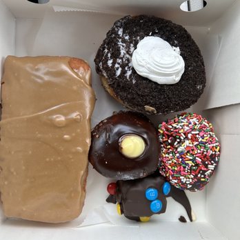 Legendary Doughnuts - Donuts Near Me - Issaquah, Washington Legendary Doughnuts - Donuts Near Me - Issaquah, Washington