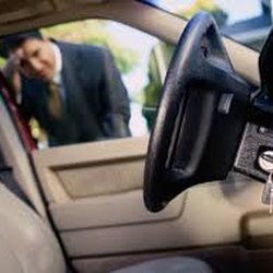 Safeway Taxi & Pop Ur Lock