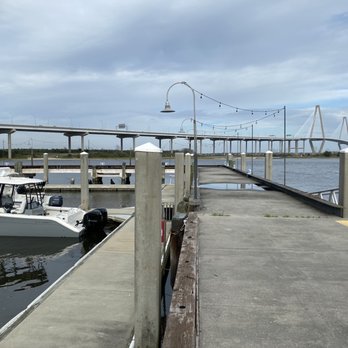 Seabreeze Marina - Great access to the Harbor - Marinas Near Me - Charleston, South Carolina Seabreeze Marina - Great access to the Harbor - Marinas Near Me - Charleston, South Carolina