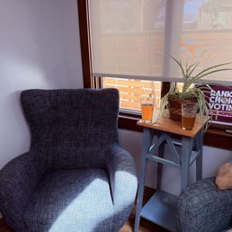Seating area Seating area