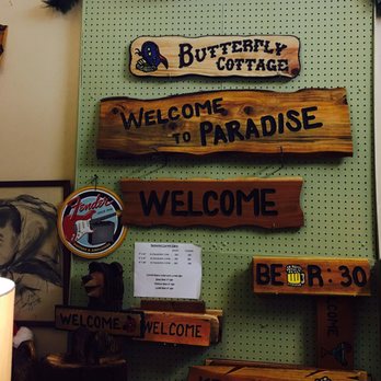 Mariposa Marketplace - Wooden signs - Souvenir Shops Near Me - Mariposa, California Mariposa Marketplace - Wooden signs - Souvenir Shops Near Me - Mariposa, California