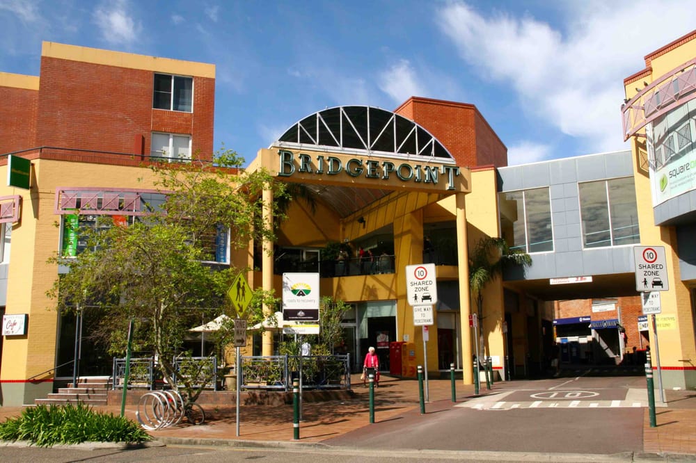 BRIDGEPOINT SHOPPING CENTRE Updated June 2024 Cnr Brady St
