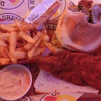 Dave's Hot Chicken - Chicken Shop Near Me - Fresh Meadows, New York Dave's Hot Chicken - Chicken Shop Near Me - Fresh Meadows, New York