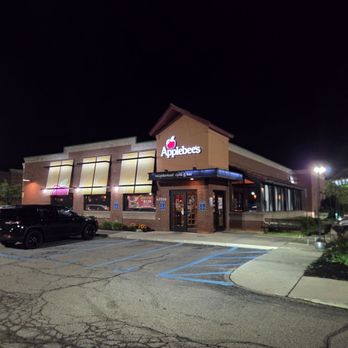 Applebee's Grill + Bar - American Near Me - Canton, Michigan