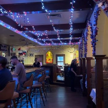 Giovanni's Restaurant - Italian Near Me - Munster, Indiana