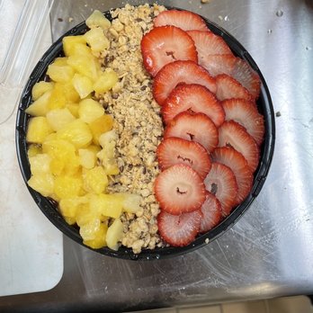 Smoothie Factory - Açaí and Berries Bowl with No banana and with Pineapple - Juice Bars & Smoothies Near Me - Mesquite, Texas Smoothie Factory - Açaí and Berries Bowl with No banana and with Pineapple - Juice Bars & Smoothies Near Me - Mesquite, Texas