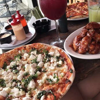 Horno 320 - Pizza Near Me - Tijuana, BCN