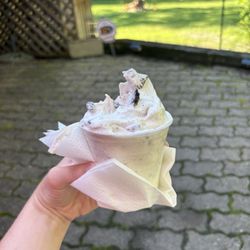 Sweetie's Soft serve - MINI oreo swirlie