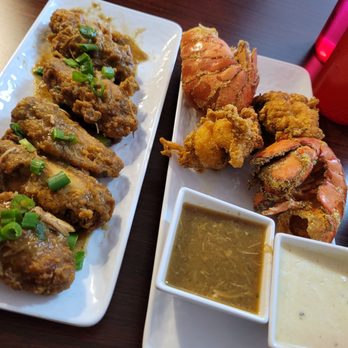 Gumbo King - Gumbo wings and fried lobster tails with gumbo sauce and alfredo sauce - Comfort Food Near Me - Sacramento, California Gumbo King - Gumbo wings and fried lobster tails with gumbo sauce and alfredo sauce - Comfort Food Near Me - Sacramento, California