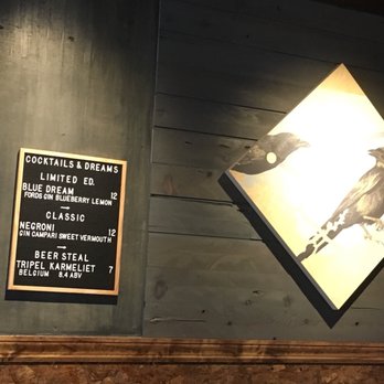 Big Hill Bar & Grill - Cocktail Bars Near Me - Chicago, Illinois