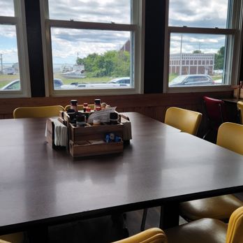 Manypenny Bistro - Lovely view of Lake Superior - Pizza Near Me - Bayfield, Wisconsin Manypenny Bistro - Lovely view of Lake Superior - Pizza Near Me - Bayfield, Wisconsin