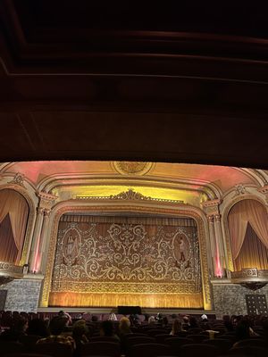 Grand Lake Theatre by null