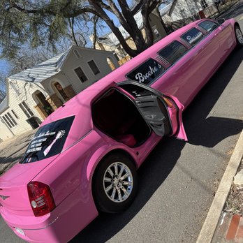 Brooke's Bubble Bus - Wine Tours Near Me