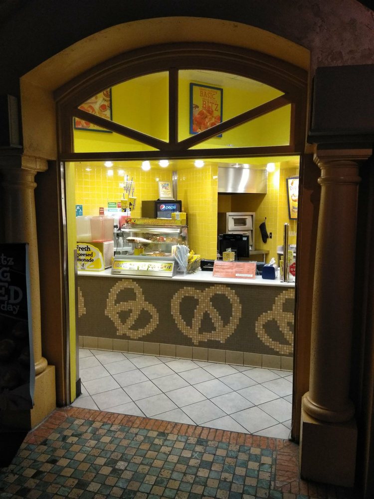 WETZEL’S PRETZELS 30 Photos & 19 Reviews Pretzels 3700 W Flamingo