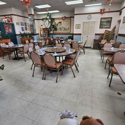 Yen Yen Chinese Cuisine - Inside