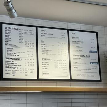 Capital One Café - Nice place in Hyde Park neighborhood.  You get 50% off on drinks but not food - Banks & Credit Unions Near Me - Chicago, Illinois