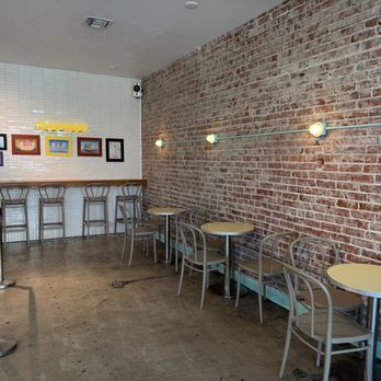 Moo Moo Mia - Indoor - Ice Cream & Frozen Yogurt Near Me - Monrovia, California Moo Moo Mia - Indoor - Ice Cream & Frozen Yogurt Near Me - Monrovia, California