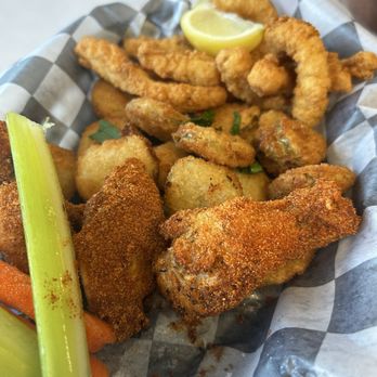 Angry Crab Shack - sampler platter with little "jumbo" wings Everything - Seafood Near Me - Prescott, Arizona