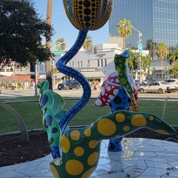 Beverly Gardens Park - Hymn Of Life: Tulips Sculpture by Yayoi Kusama 10-24-2026