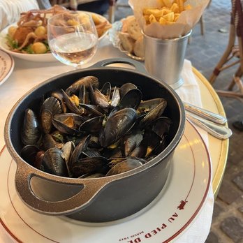 Au Pied de Cochon - Moules frites - Seafood Near Me - Paris, 75 Au Pied de Cochon - Moules frites - Seafood Near Me - Paris, 75