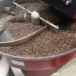 Java Pura Coffee Roasters - Bean production