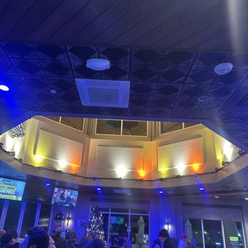 1936 Bar & Grill - American Near Me - Chesapeake Beach, Maryland