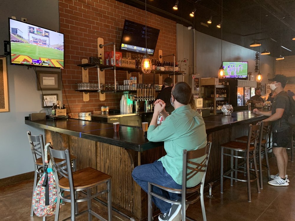 CRAFTY BEER SHOP Updated September 2024 54 Photos & 34 Reviews