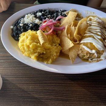 The Tamale Store - Chicken tamale with refríed Black beans - Mexican Near Me - Phoenix, Arizona