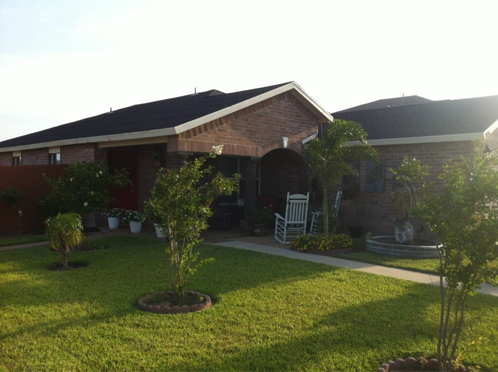 Slide of Stephanie Romo Roofing