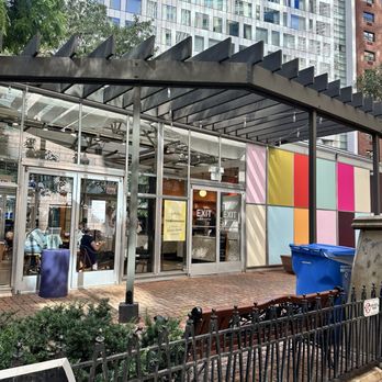 Jeni's Splendid Ice Creams - Outside - Ice Cream & Frozen Yogurt Near Me - Chicago, Illinois