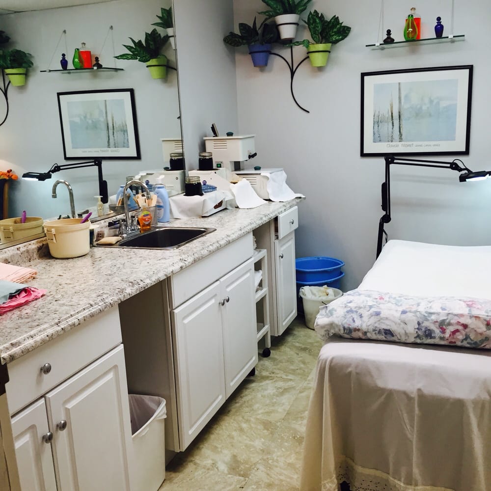 The Beauty Spring Logo