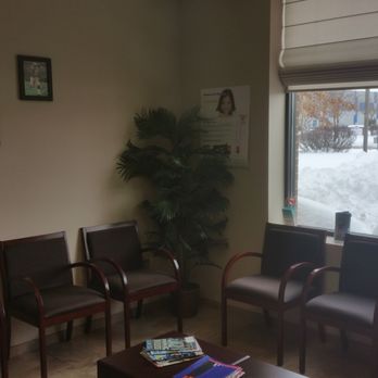 Advanced Physicians - Our goal is to never have patients wait but in the event that they do we offer a comfortable waiting area. - Physical Therapy Near Me - Aurora, Illinois