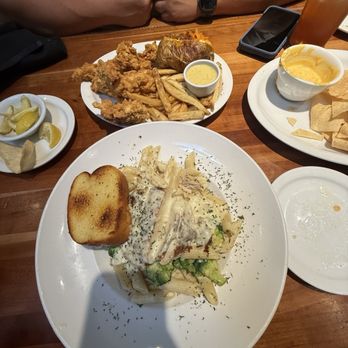 Cheddar's Scratch Kitchen - American Near Me - Irving, Texas Cheddar's Scratch Kitchen - American Near Me - Irving, Texas