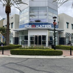 Robo Hunters - Exterior View Day