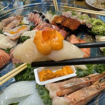 Toyosu Markham - Sushi Bars Near Me - Markham, Ontario