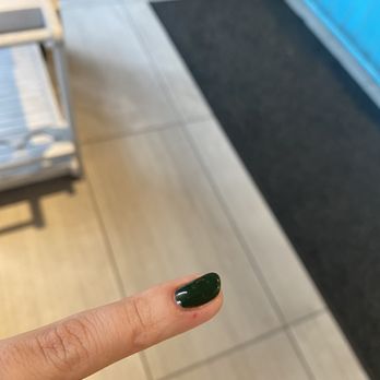 Loft Nail Spa - Bleeding cuticle - Nail Salons Near Me - Chicago, Illinois