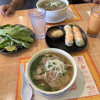 Hoa Binh Restaurant - Small pho - Vietnamese Near Me - Garden Grove, California