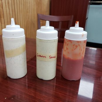 Grill 352 & Kabab - The green sauce is delicious and the red sauce is delicious and spicy! - Halal Near Me - Worcester, Massachusetts