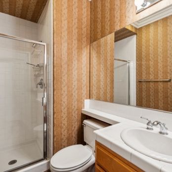 Modyrn Build - Bathroom BEFORE remodel - General Contractors Near Me - Santa Monica, California Modyrn Build - Bathroom BEFORE remodel - General Contractors Near Me - Santa Monica, California