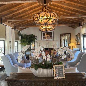 Cypress Inn - Hotels Near Me - Carmel by the Sea, California