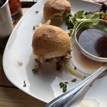 Golden Beaver Distillery - Park Ave Still House - Whiskey sliders - New American Near Me - Chico, California Golden Beaver Distillery - Park Ave Still House - Whiskey sliders - New American Near Me - Chico, California