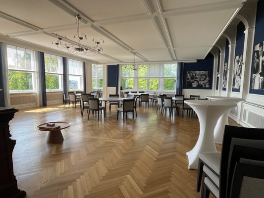 Parkhaus Hügel by null