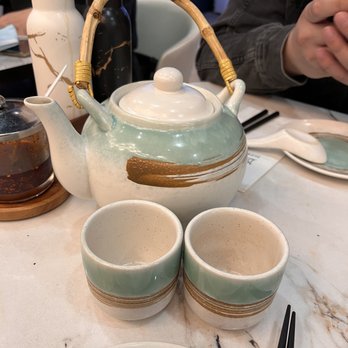 Supreme Dumplings - hot tea - Shanghainese Near Me - Bellevue, Washington Supreme Dumplings - hot tea - Shanghainese Near Me - Bellevue, Washington